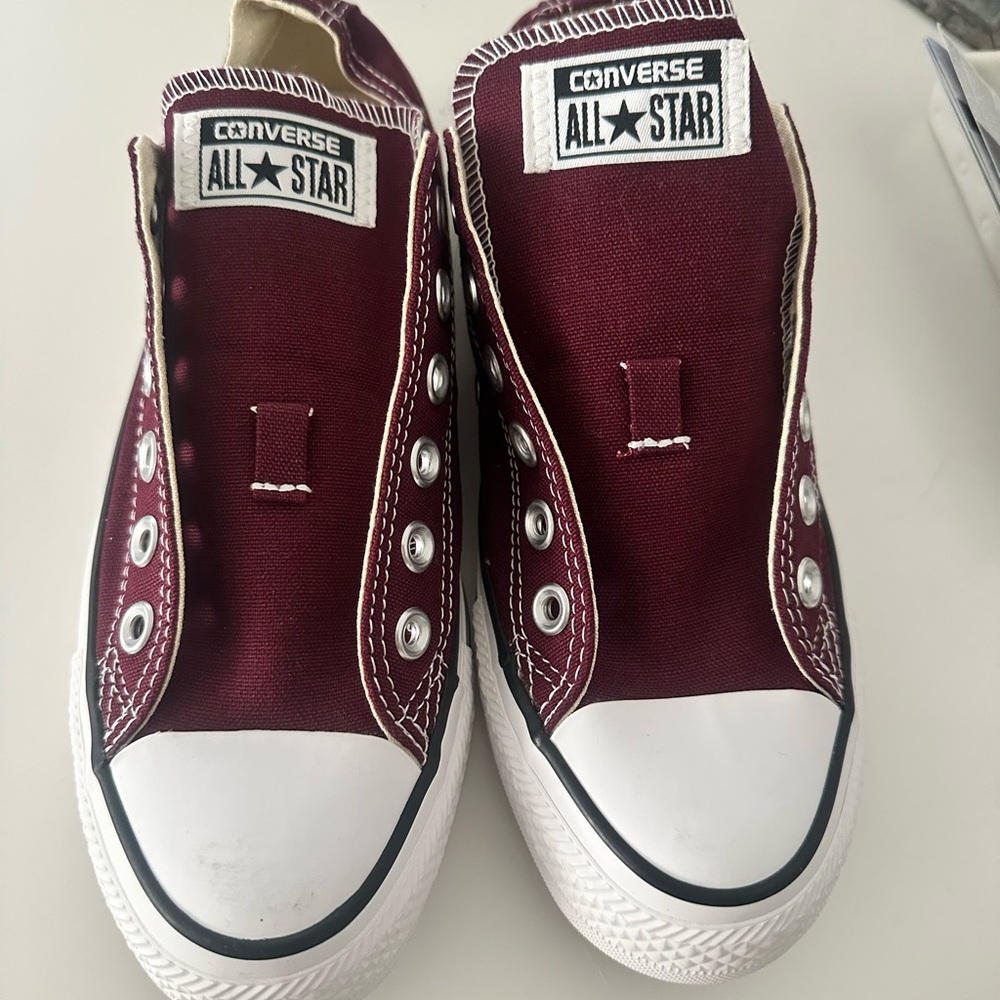 Converse Burgundy Canvas Sneakers - New